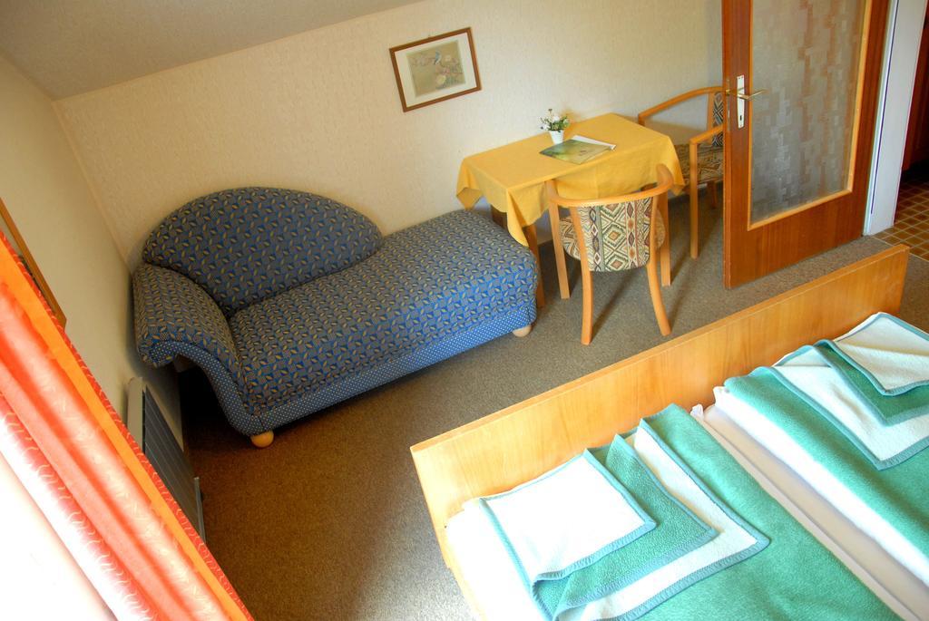 Fruehstueckspension Wiesenhaus Miesenbach  Rom bilde